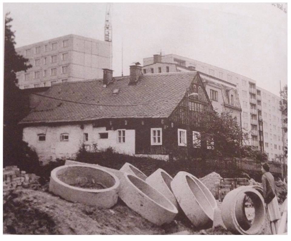 Snubní prstýnky budovatelů a Mšena (archiv Jablečné město)