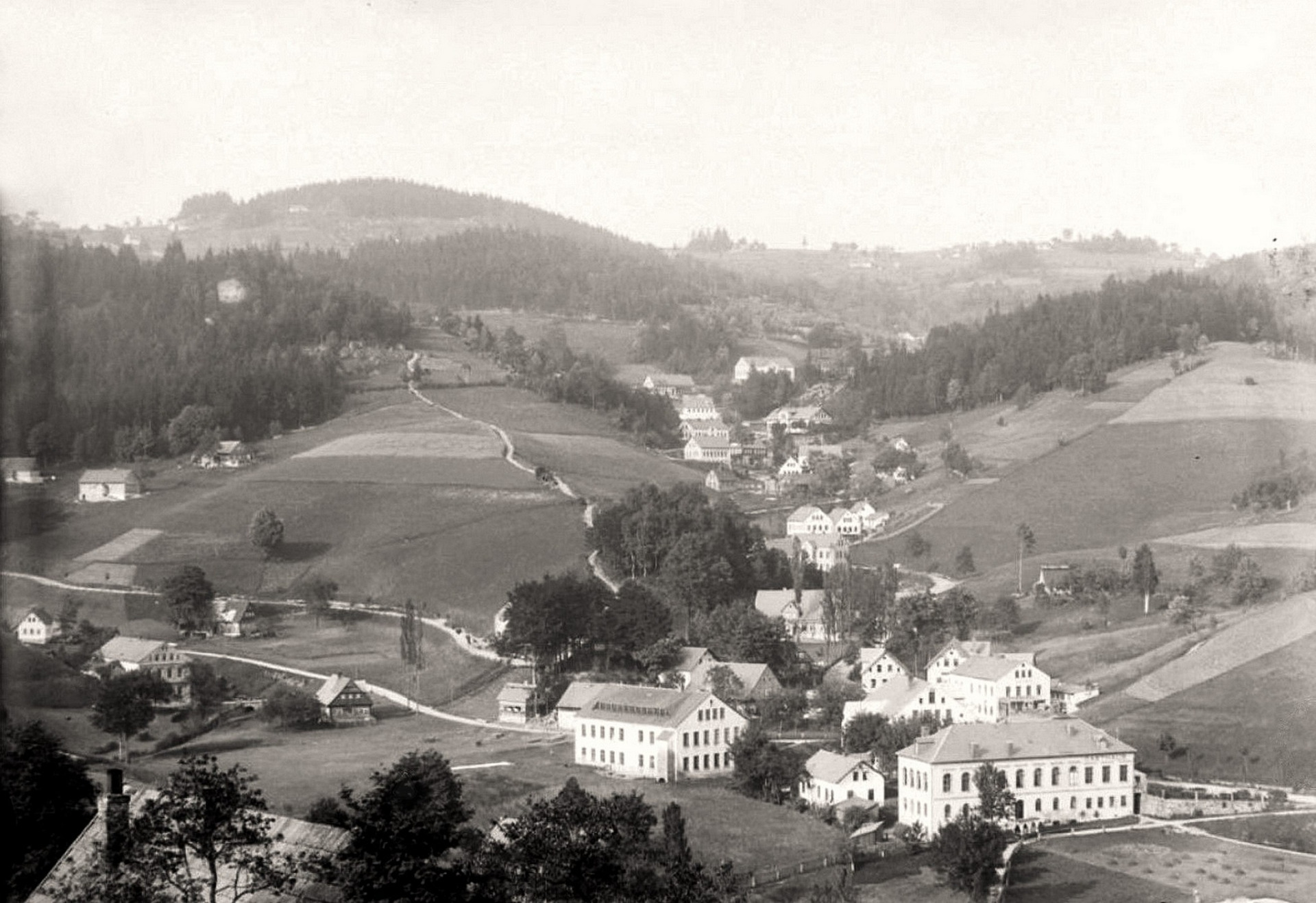 Janov nad Nisou před více než 100 lety. (archiv J.Peterka)