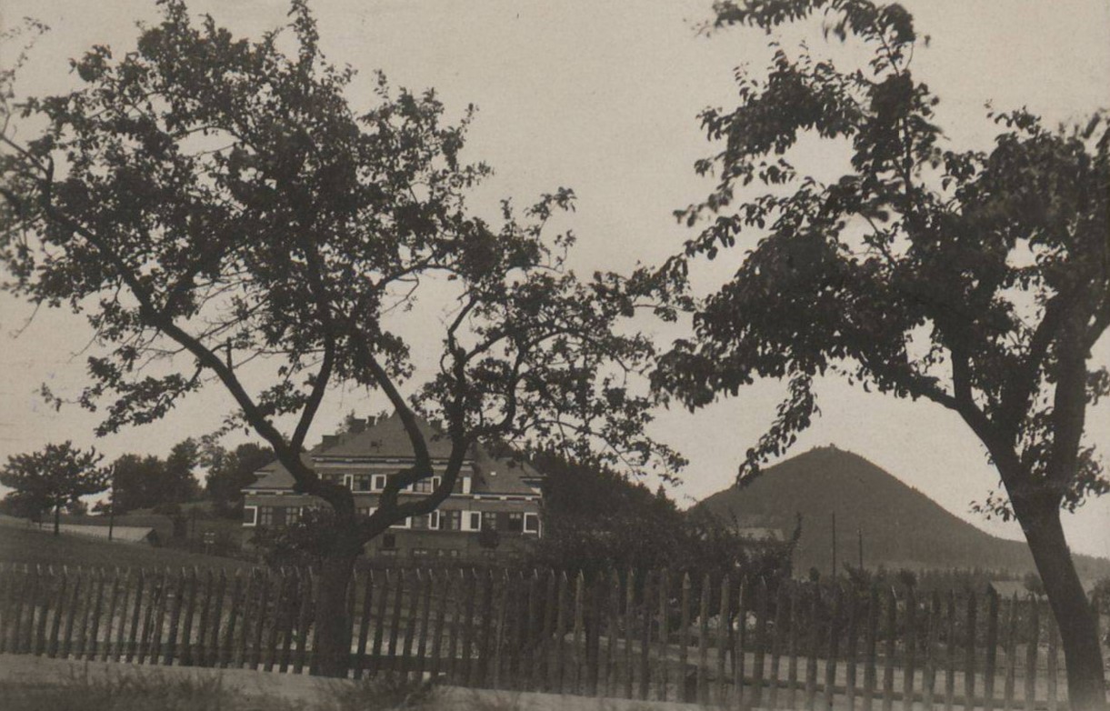 Nádraží ve Svoru, a zase trošku jinak. (archiv J.Beneš)