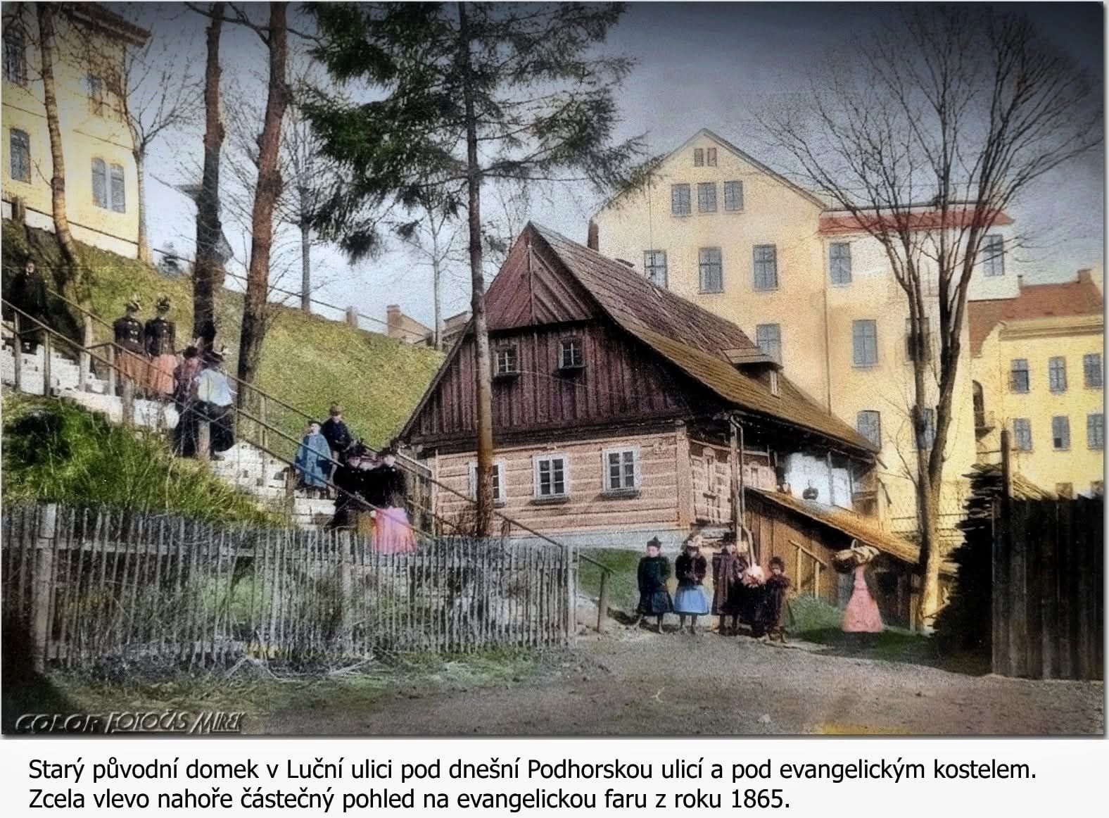 POEZIE PŮVODNÍCH MÍST obarveno ze starých černobílých fotografií... Dnes již neexistující krásné místo s chaloupkou hned vedle schodů na "Ovocný trh" - dnešní autobusové nádraží.. (color Fotočas)
