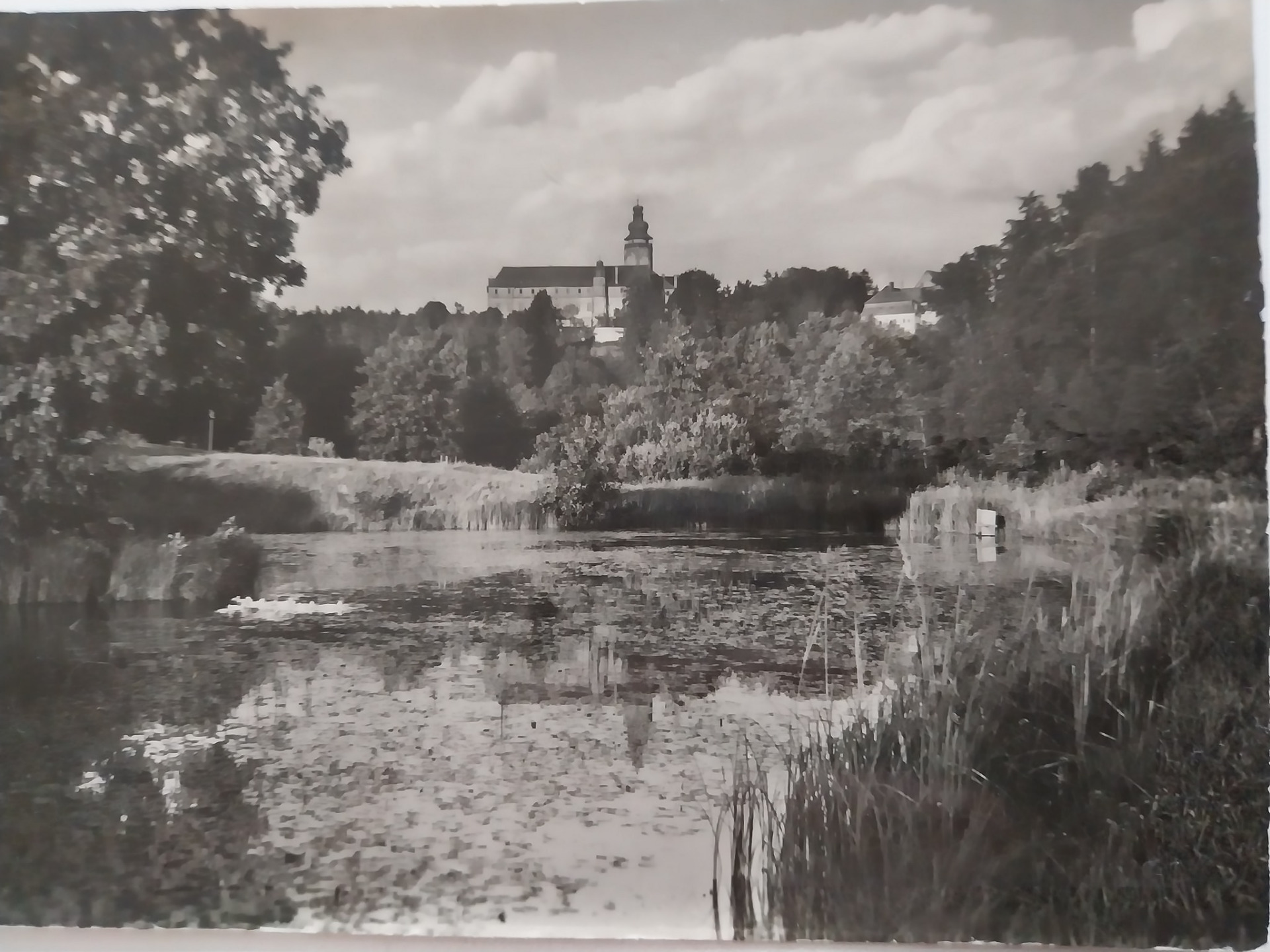 Pohlednice poslaná v roce 1965,Jablonné v Podještědí. Zámek Lemberk (archiv Eva Altnerová)