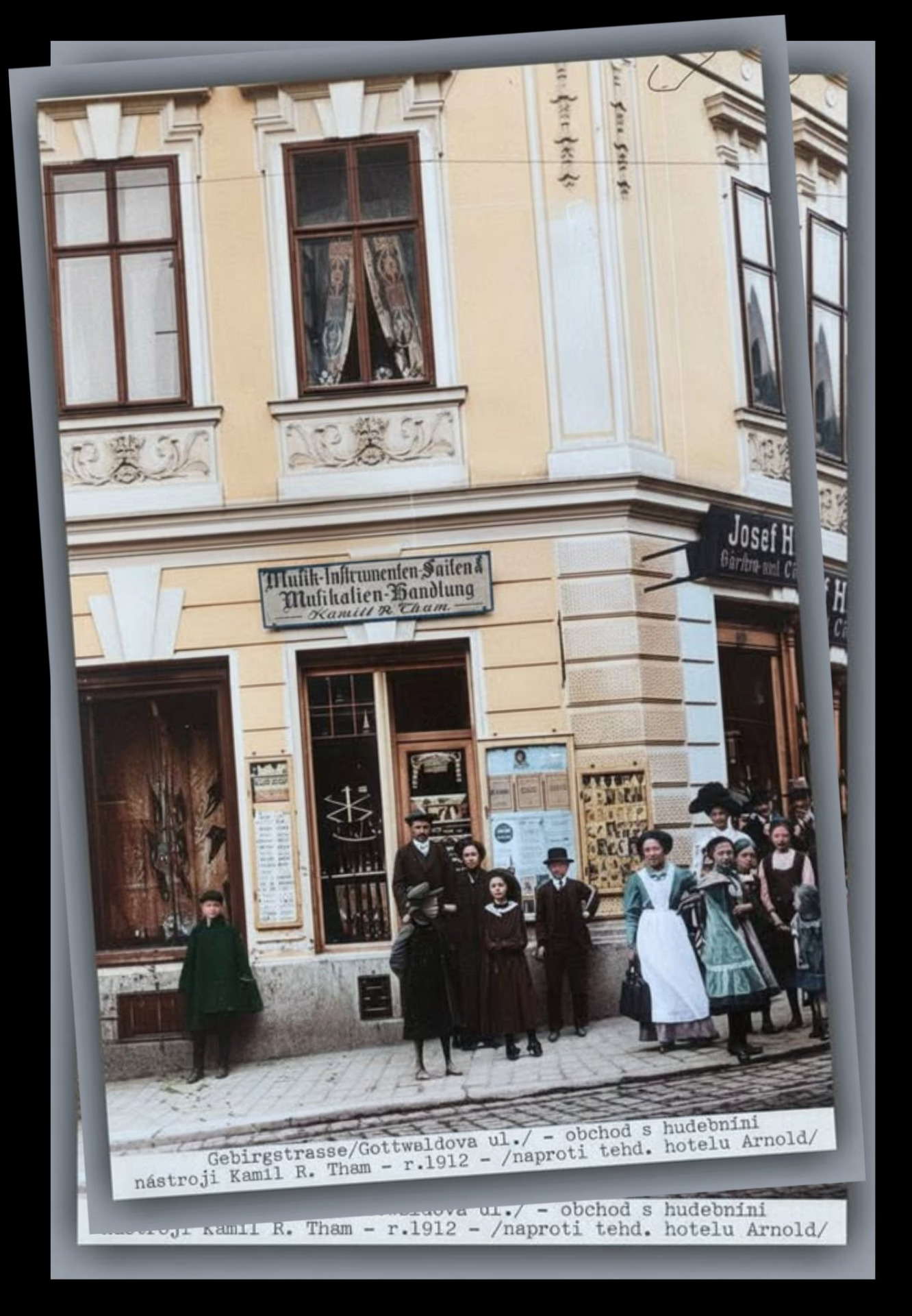 Podhorská, jak dřív býval Tabák a teď je tam butik