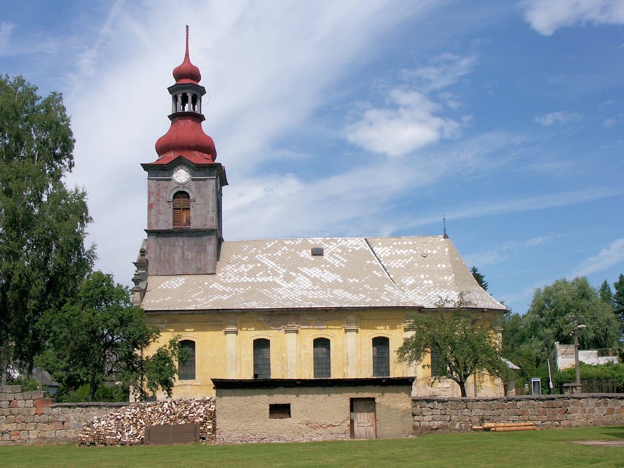 Velenice Kostel Nejsvětější Trojice. Foto: Jiří Kühn.