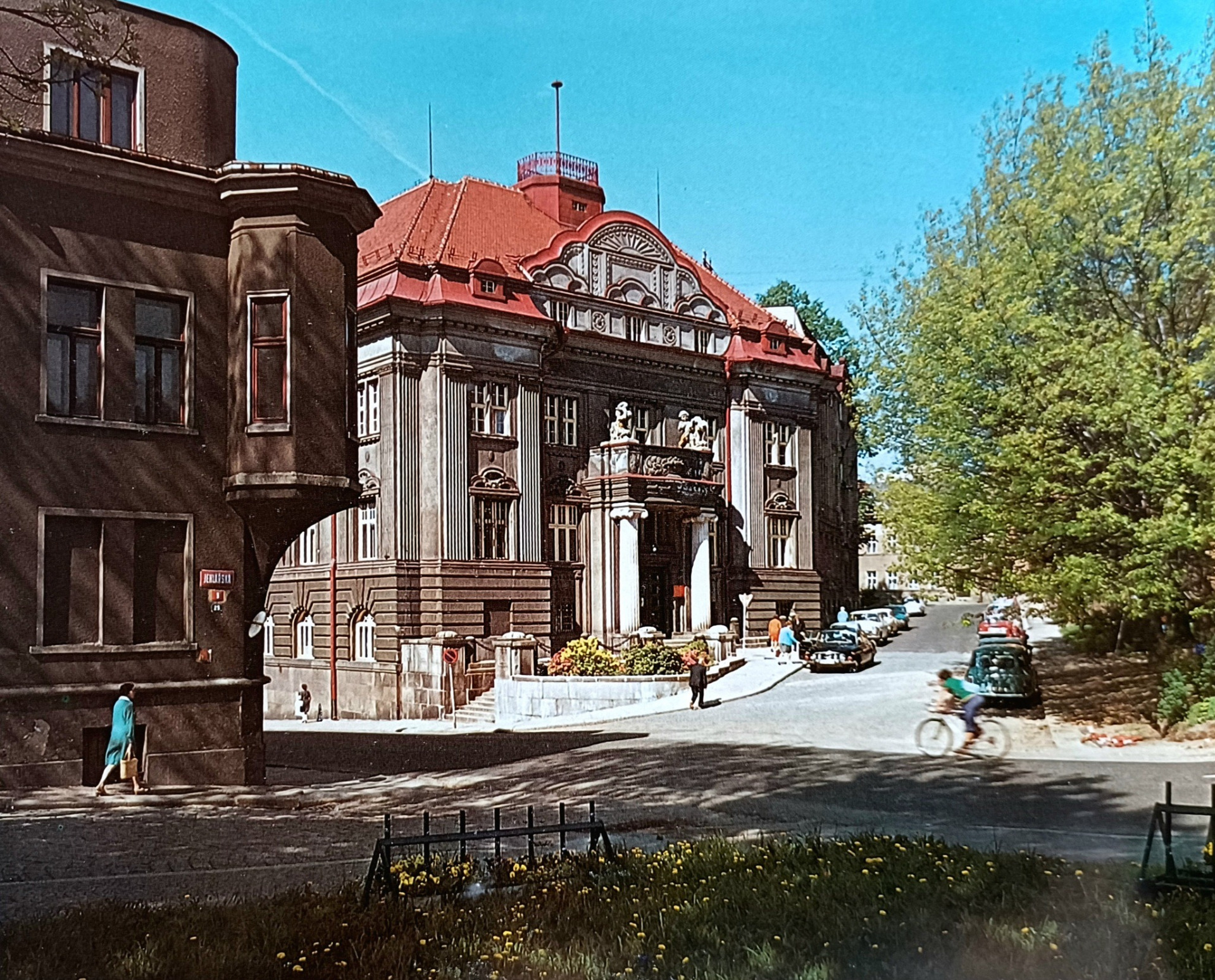 Státní banka, Jablonec nad Nisou, rok 1974. (archiv Iveta Mowaldová)