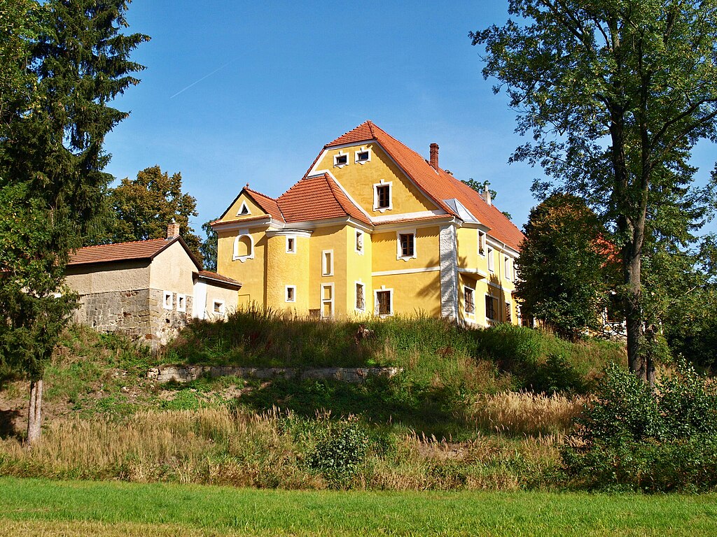 Zámek Velký (Horní) Valtinov