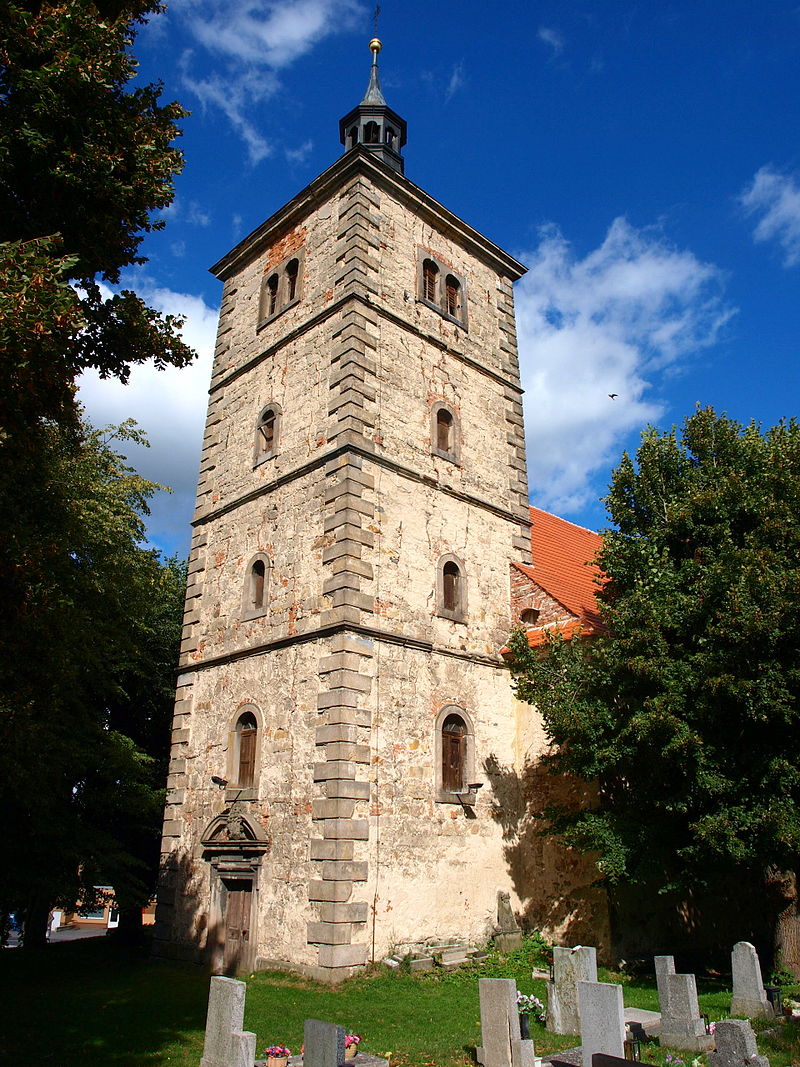 Kostel svatého Mikuláše se hřbitovem