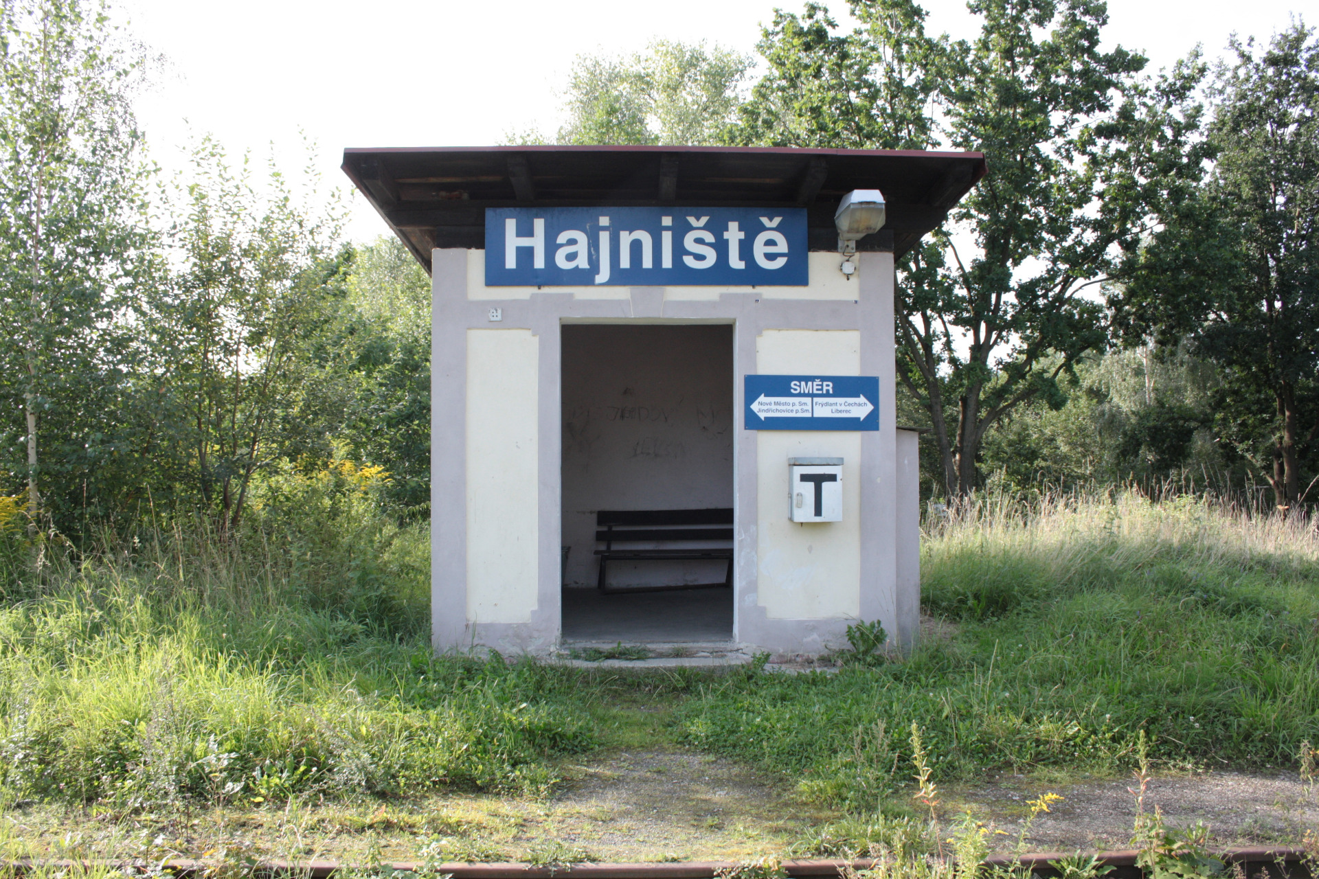 Hajniště, železniční zastávka, čekárna