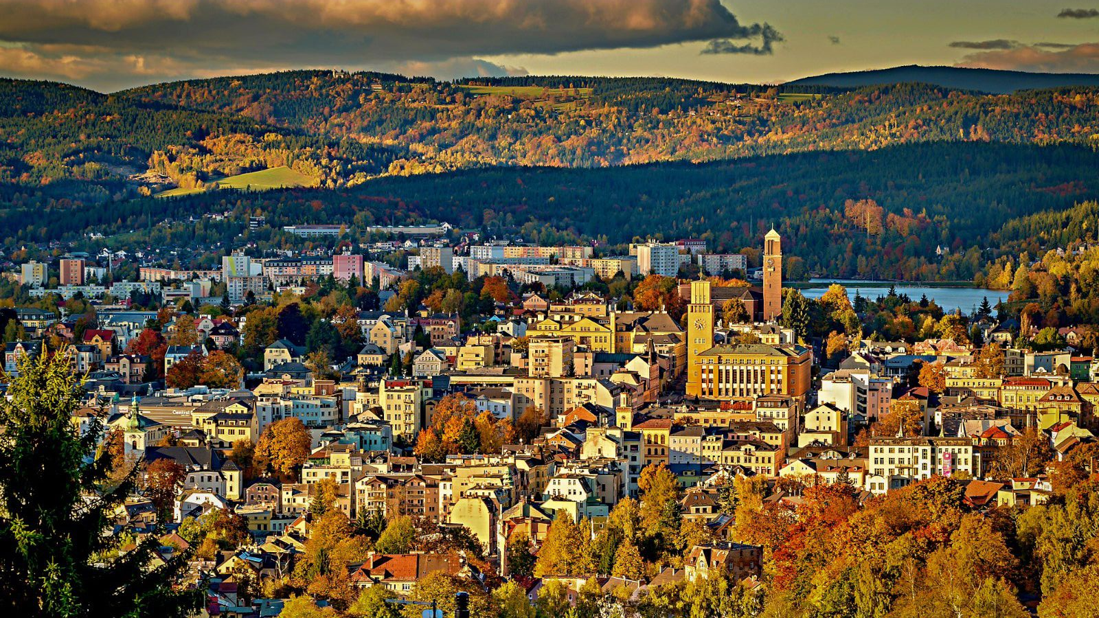 20.10.2025 Jablonec nad Nisou z Petřína fotografovala Daniela Hurtová