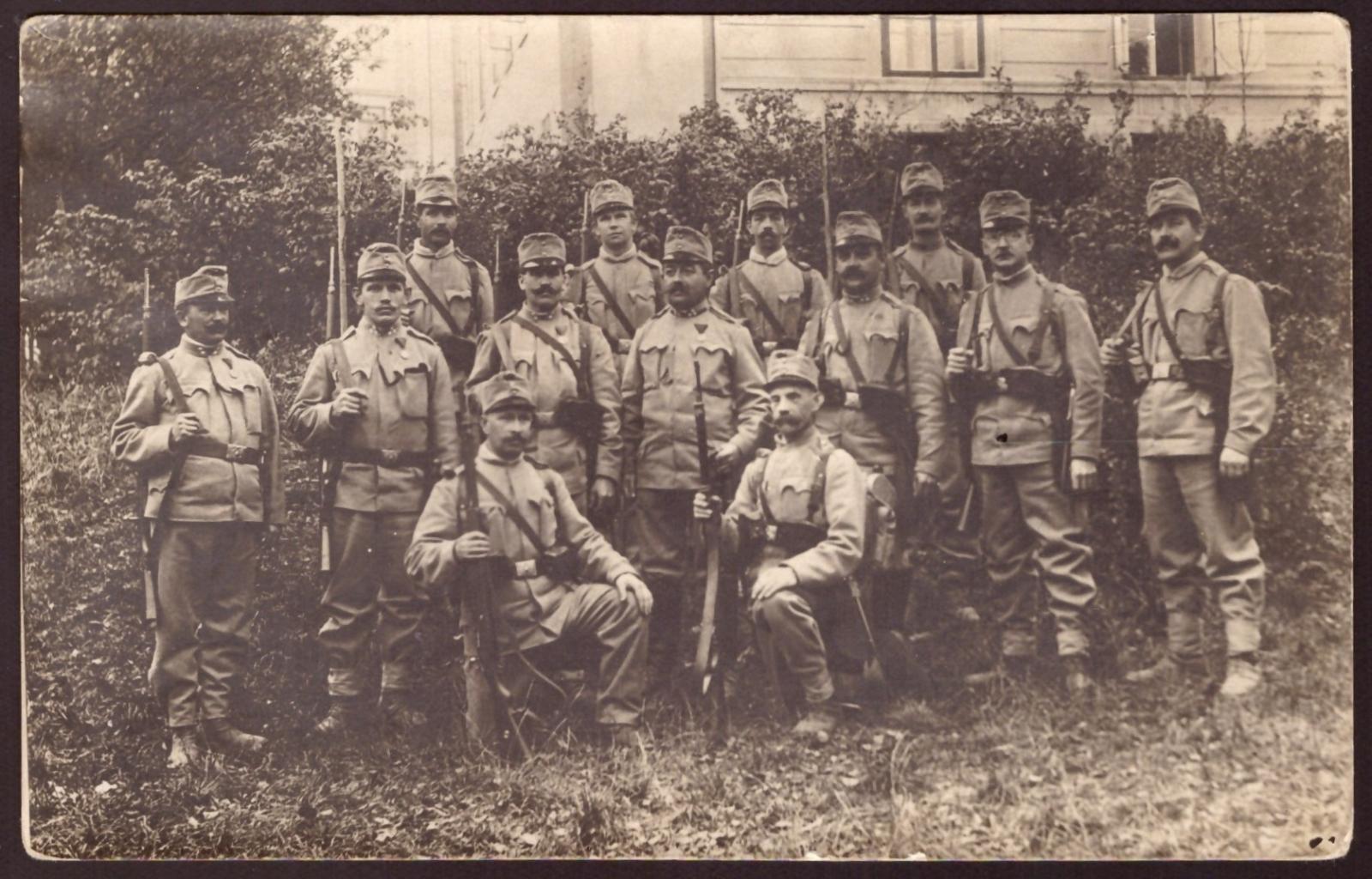 vojáci v Raspenavě (zdroj: Aukro)