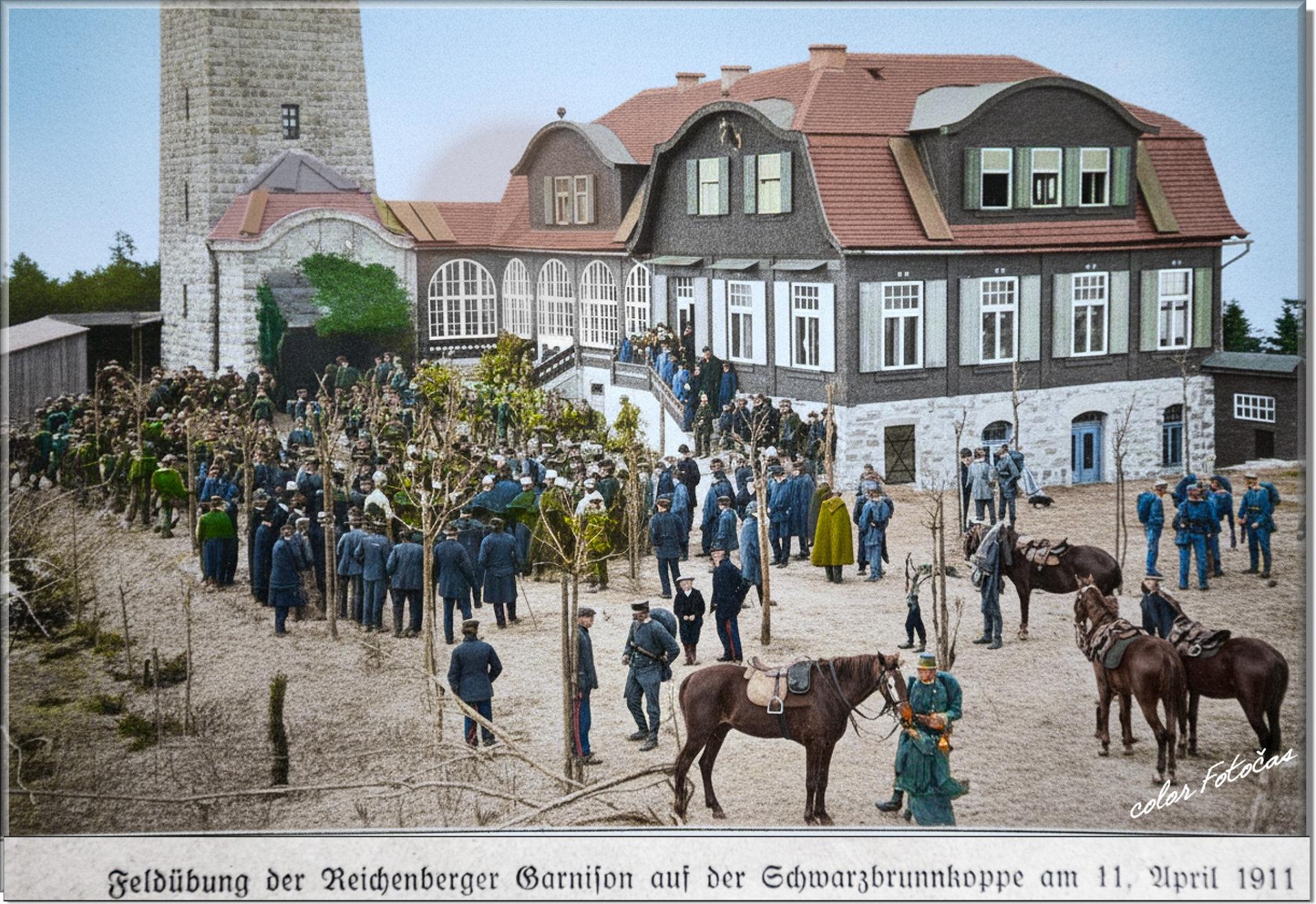 Polní cvičení liberecké posádky na Černé studnici dne 11. dubna 1911. color Fotočas