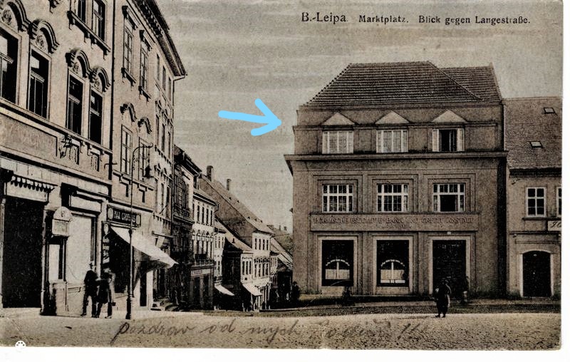 Dne 26.11. 1921 byla zkolaudována novostavba pobočky České eskomptní banky. Postavena byla na rohu náměstí podle návrhu architekta prof. dr. Karla Járaye. Tedy již 104 let zdobí náměstí tento snad jediný kubistický dům v Lípě. (zdroj: Českolipské obrázky)