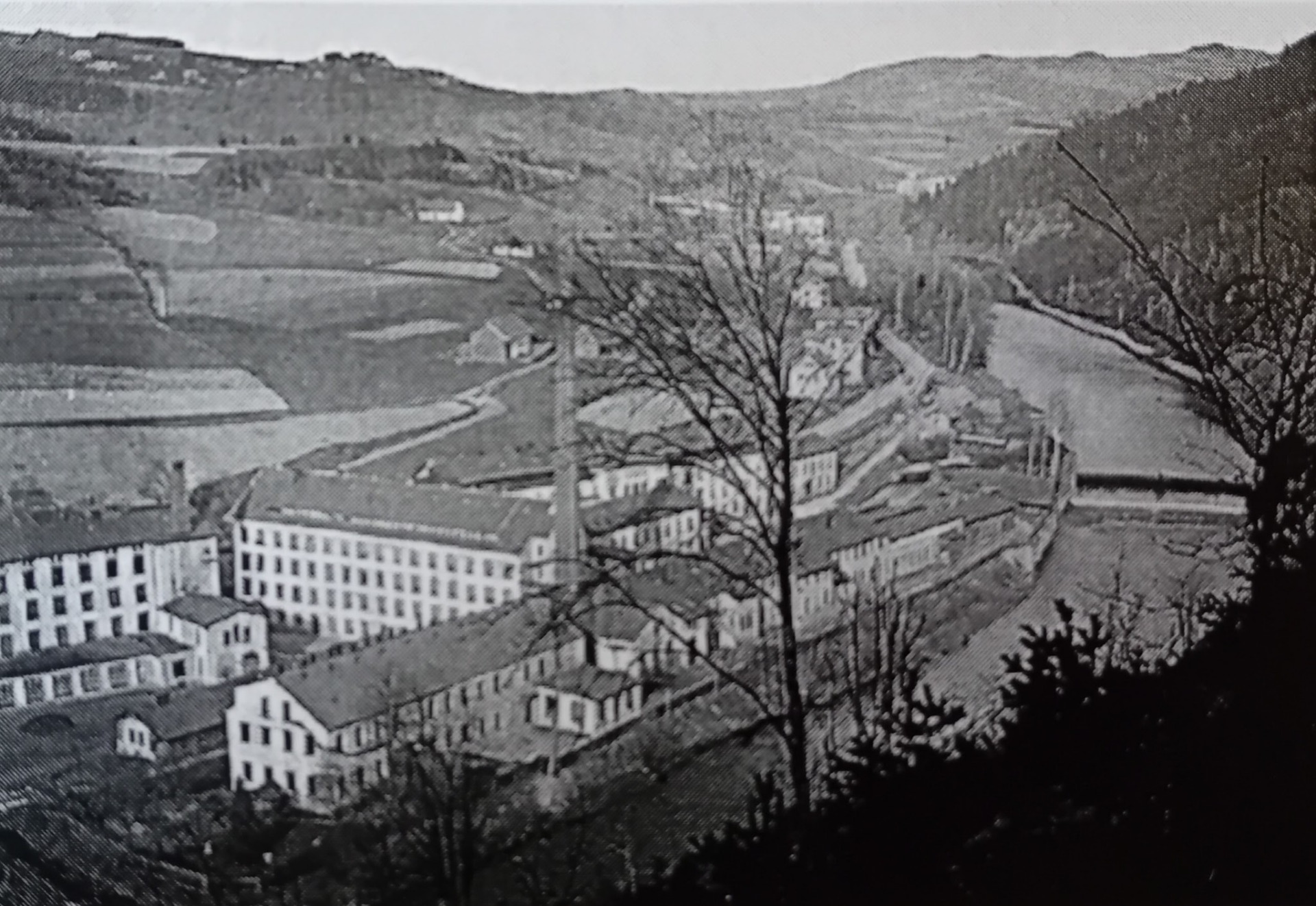 Pohled na Ober Iserthal z hřebene skal nad Jizerou ...