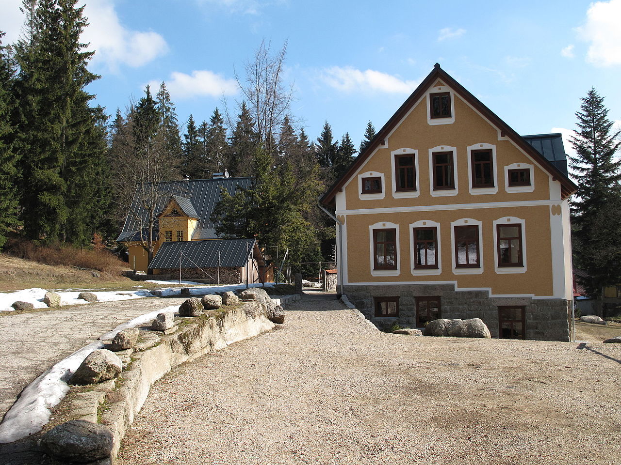 Dům čp. 359 a čp. 67 (zdroj: Wikipedia)