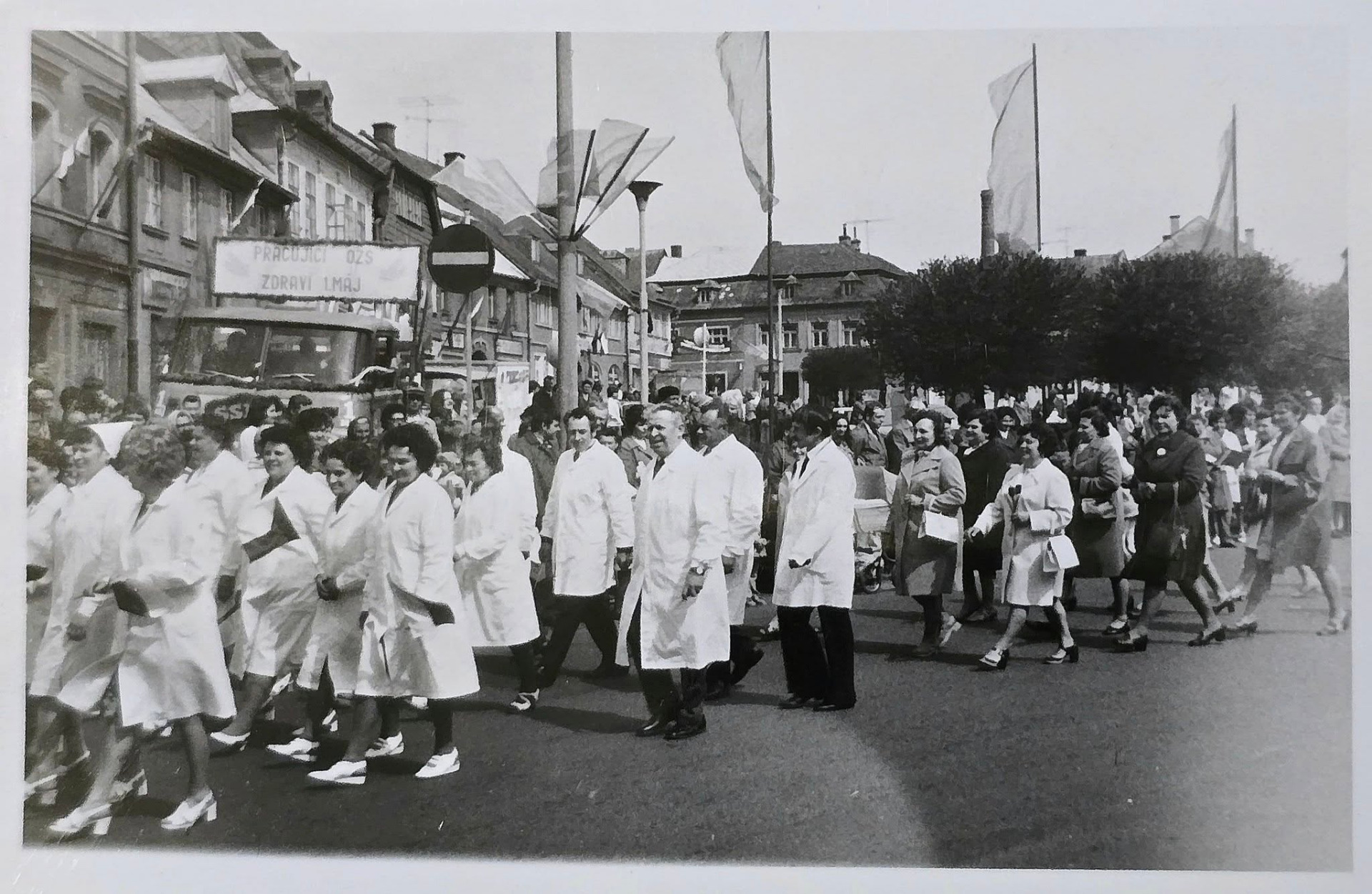 naši zdravotníci na 1. Máje (archiv Petr Pazdera)