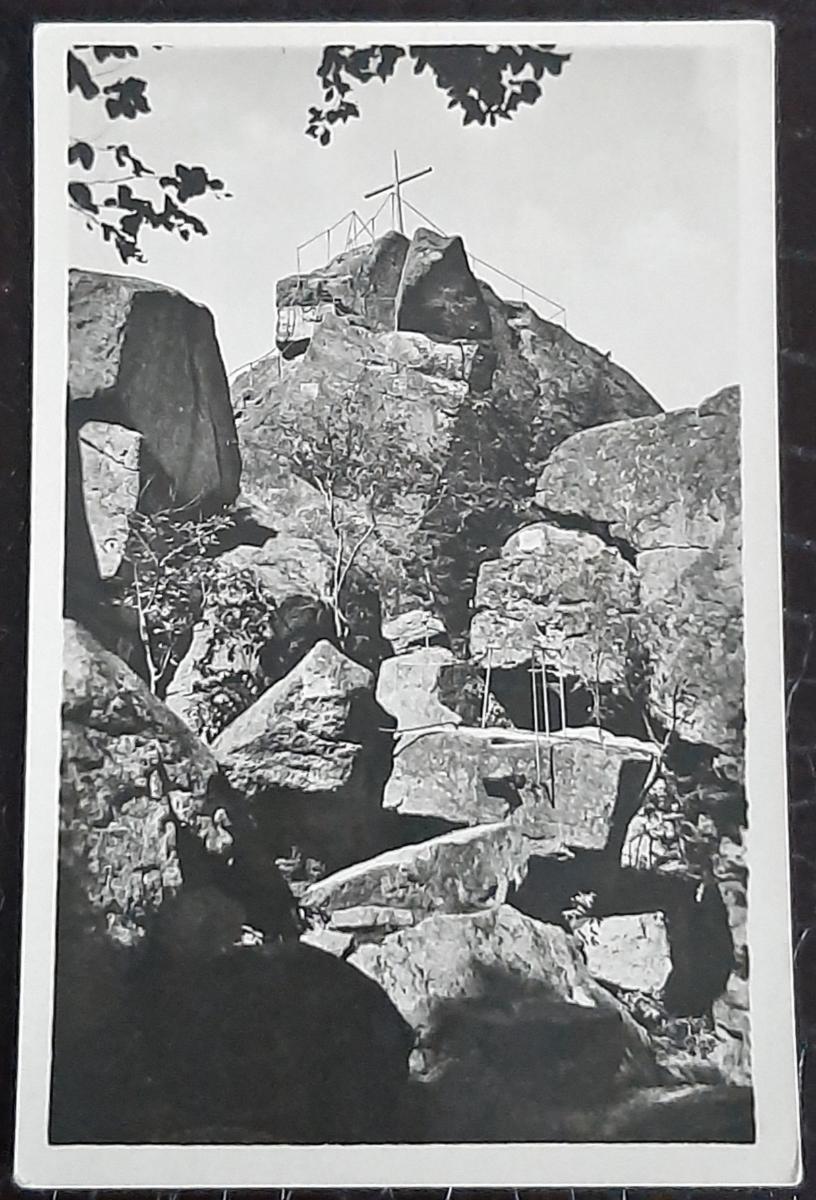 Ořešník zdroj: Aukro