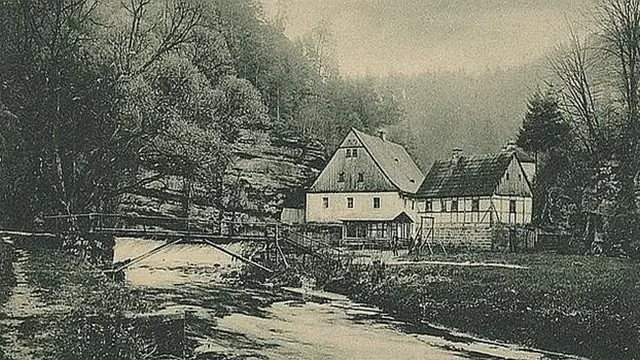 Dolský mlýn kolem roku 1900 