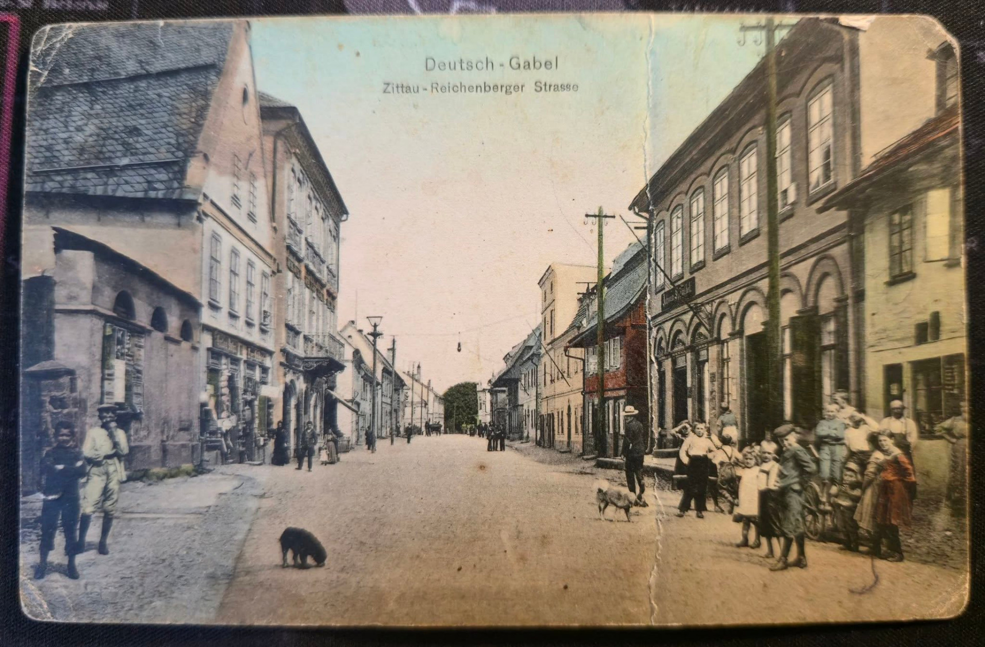 Jedna historická z vlastní sbírky. Podle identifikačního kódu je pohlednice z roku 1933 (Petr Pazdera)