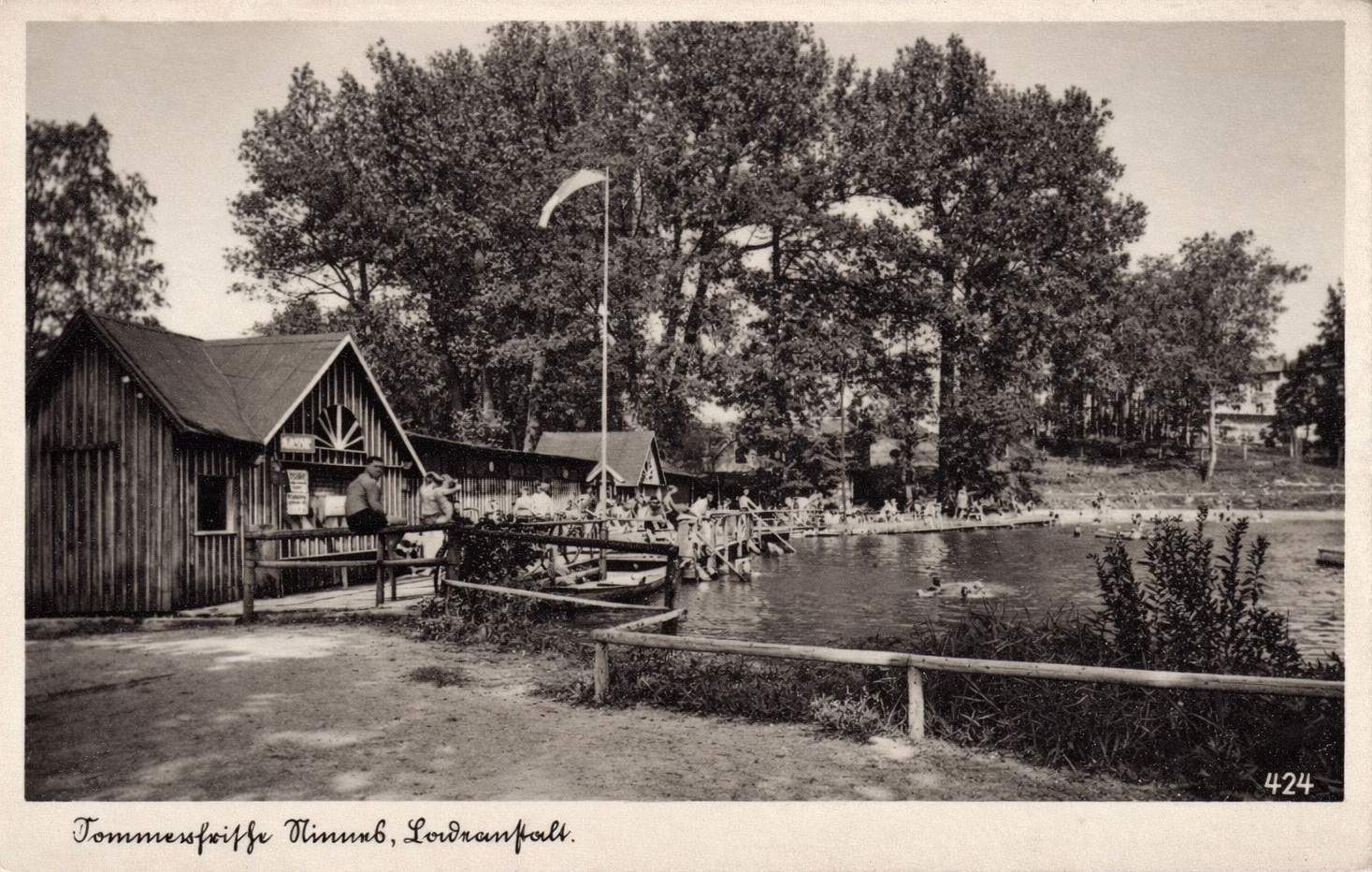 Mimoň (Niemes), koupaliště, rok 1944, okr. Česká Lípa. (archiv Otto Rikitan Ečer)