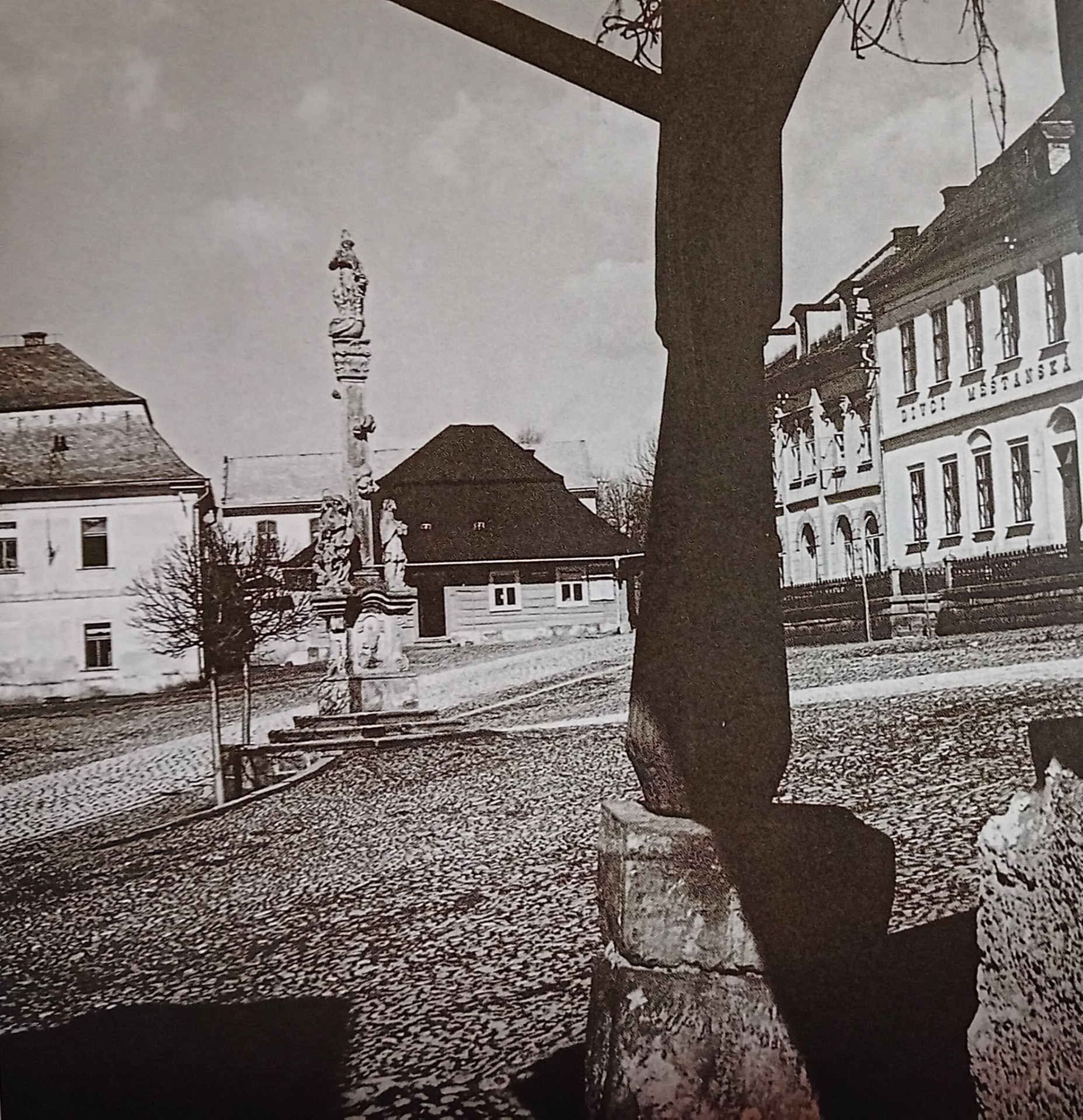 Hostinec U Zlaté hvězdy na semilském " horním " náměstí ...