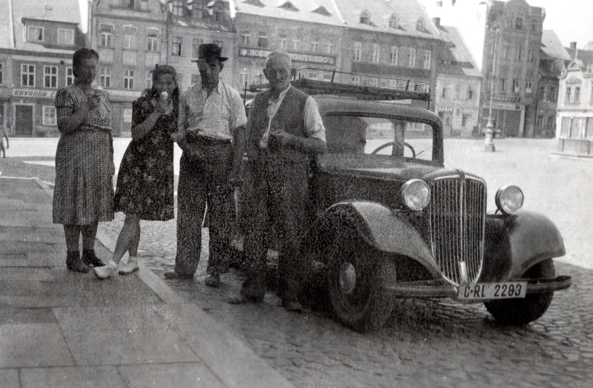 Česká Lípa, náměstí. Dnes Náměstí T.G. Masaryka. (archiv Soňa Uhlířová)