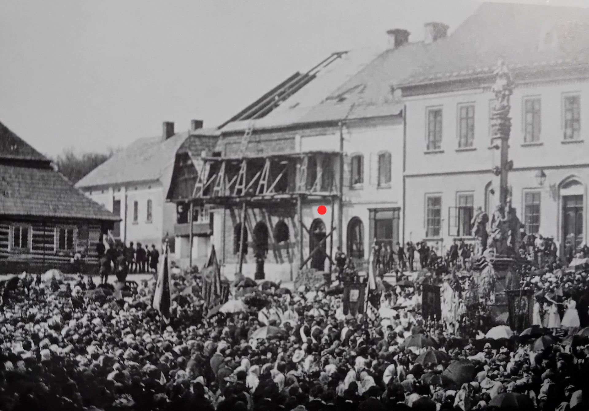 Stavba nového domu 1892 - 93 Občanskou záložnou semilskou ...