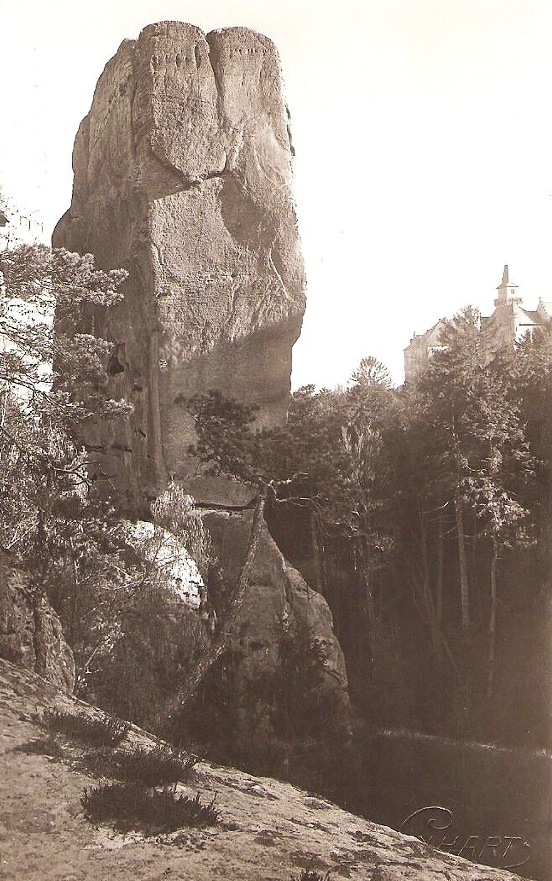 Dračí věž, Hruboskalsko. Foto:V. Linhart (archiv Zdeněk Zeman)