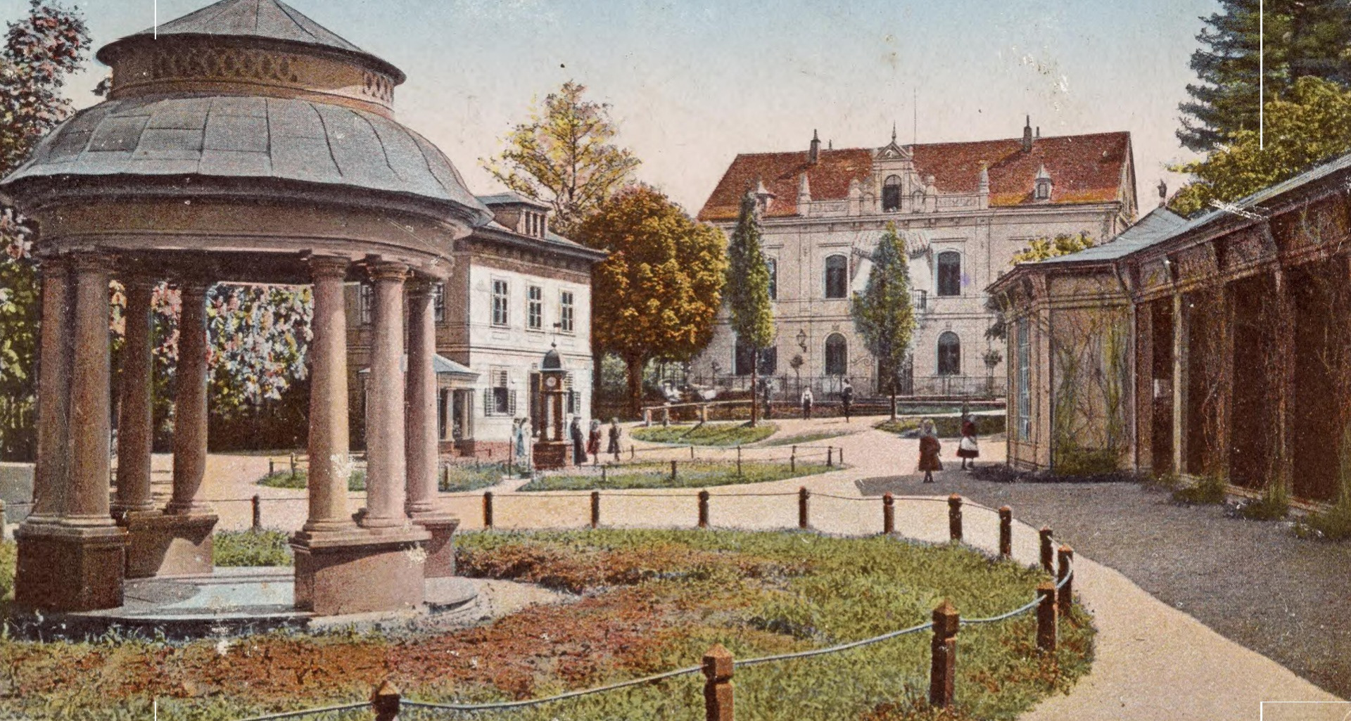 Na kolonádě kolem roku 1911 Zdroj: https://www.gda.bayern.de/