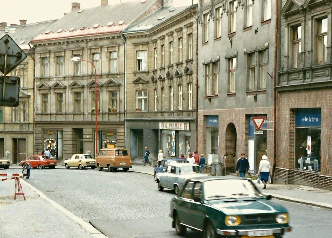 Podhorská ulice v Jablonci nad Nisou tedy pardon Gottwaldova (zdroj: Hledání ztraceného času)