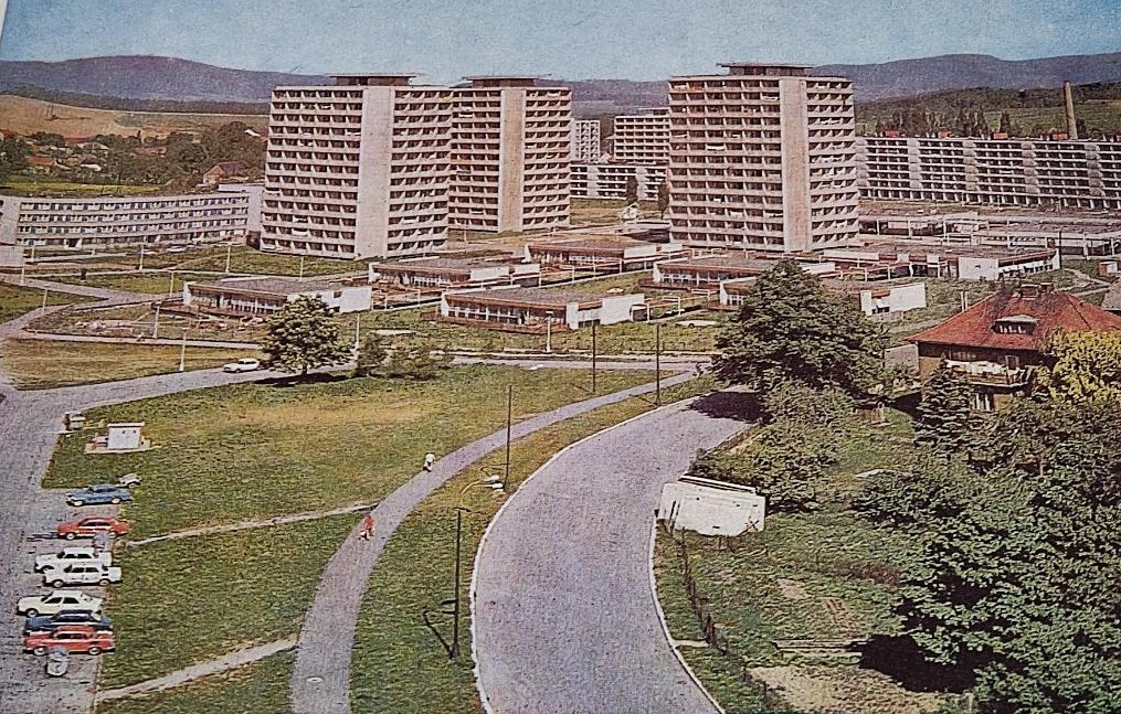 Sedmdesátá léta a pohled z věžáku na část sídliště Holý vrch. (archiv Českolipské obrázky)