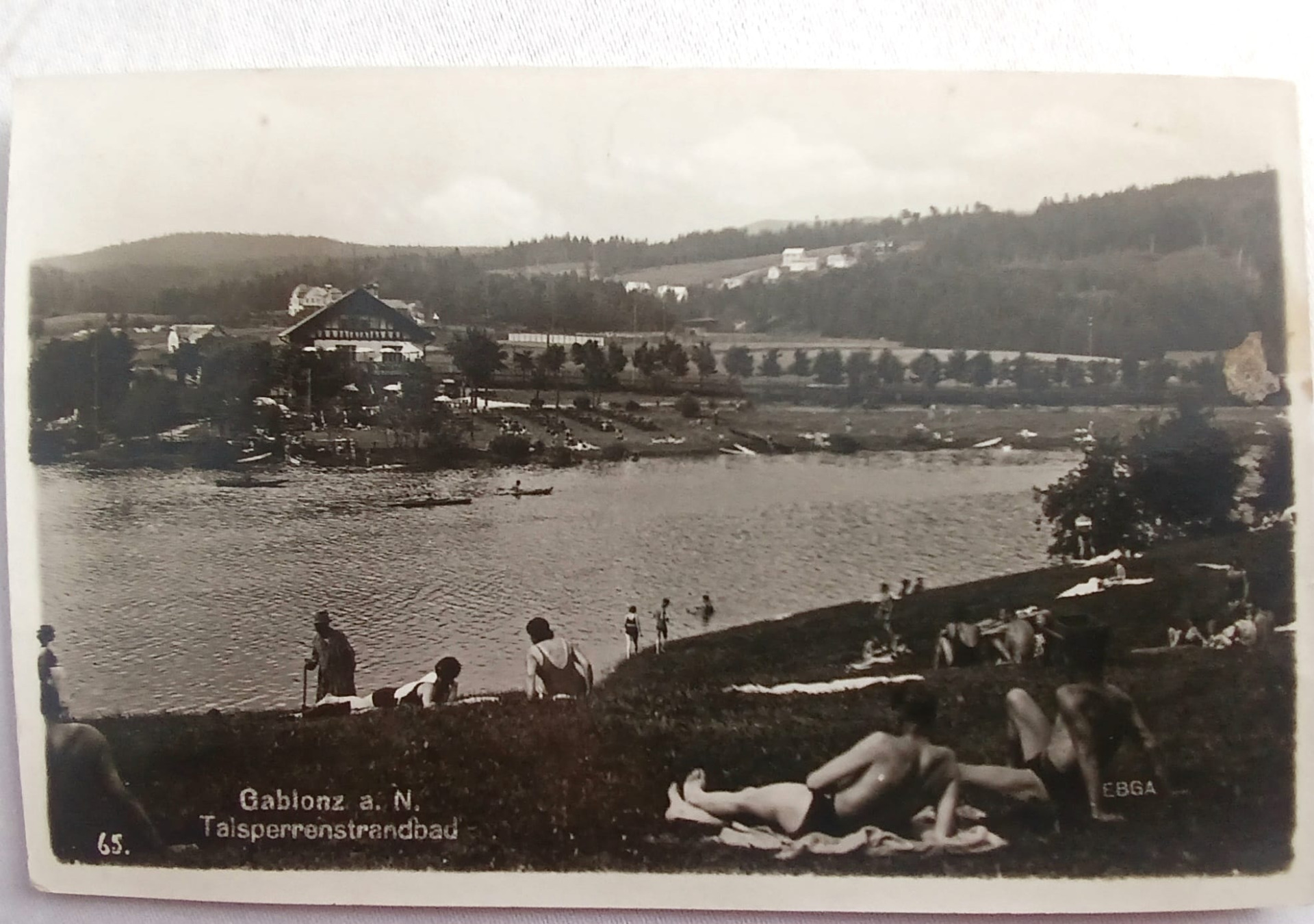 Pohoda na jablonecké přehradě.Třicátá léta (archiv Václav Honzejk)