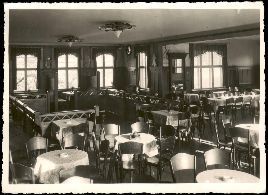 hostinec Schwarzpfütz 1930 (zdroj: E-Bay)