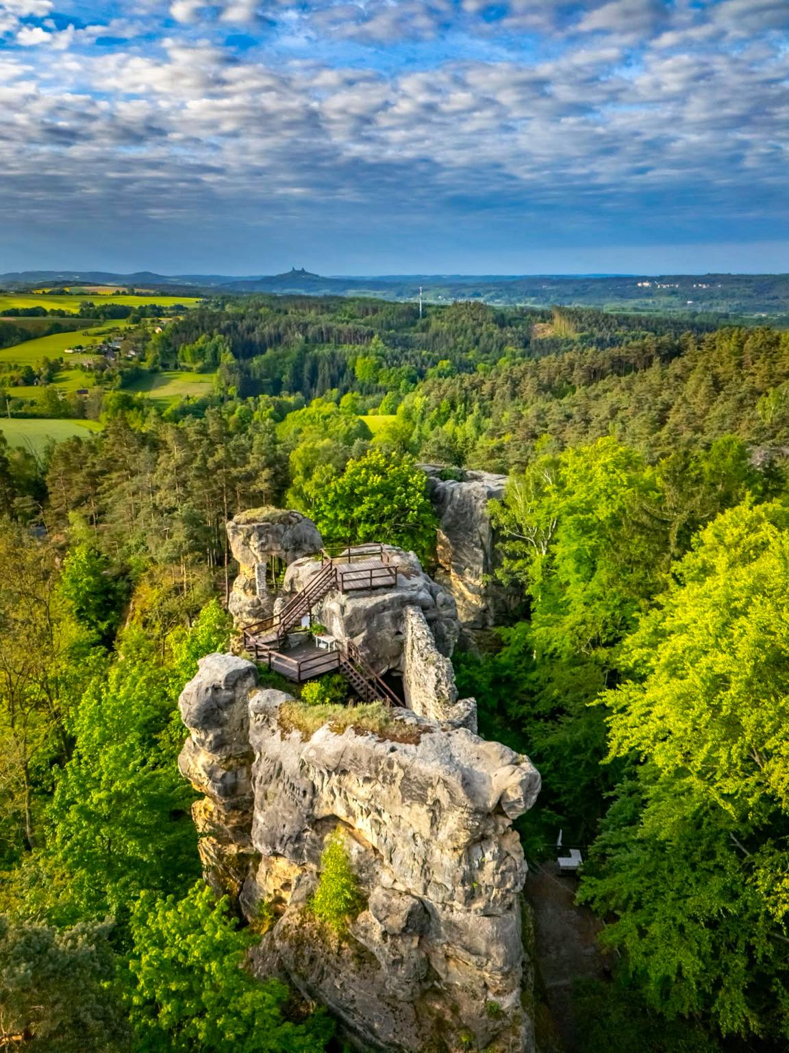 Český ráj ... Rotštejn ( PR Klokočské skály ). (foto Matyáš Gál)