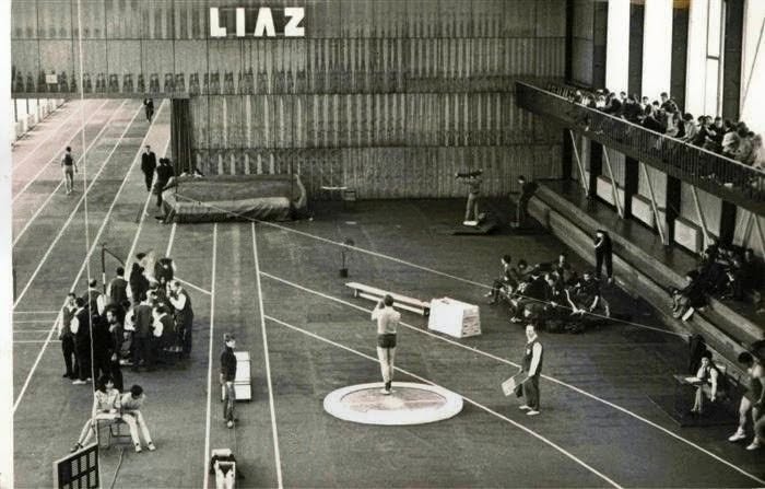 sportovní hala (archiv Milan Péč)