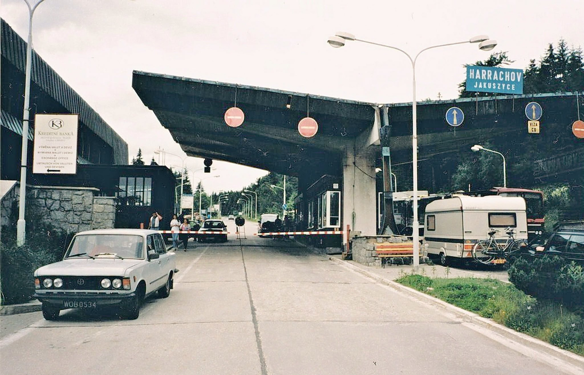 Hraniční přechod Harrachov (Harrachov–Jakuszyce)- 1992 (archiv J.Peterka)