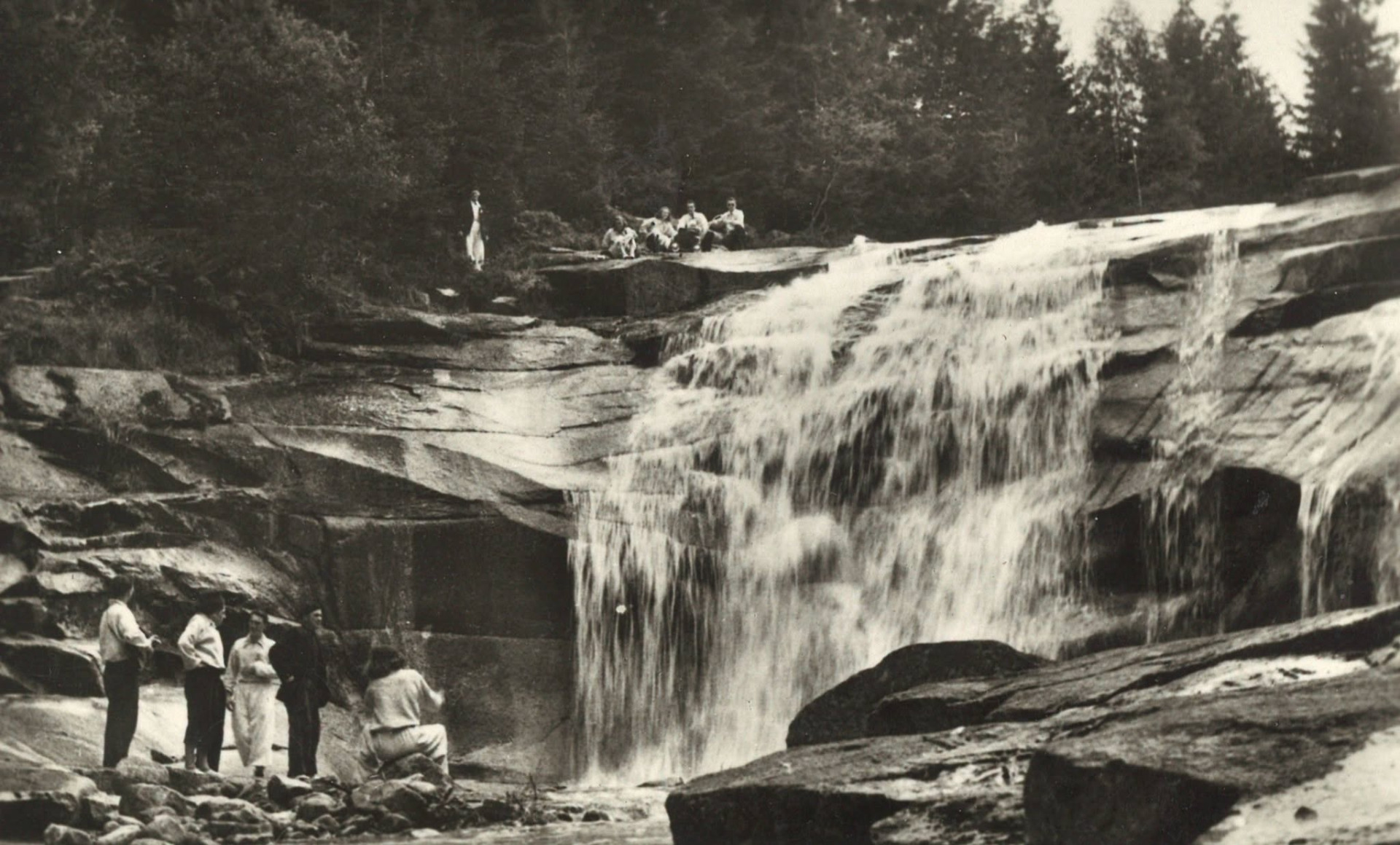 Mumlavský vodopád 6.7. 1928😀 Foto: Pension Schäfer: www.schafer.cz
