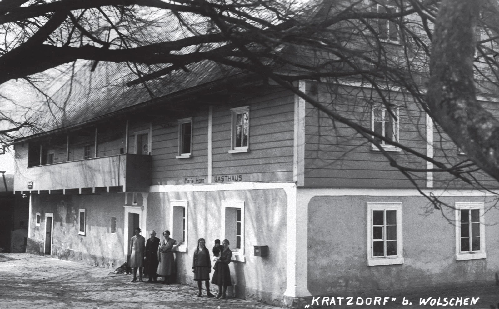 Kracmanov - hostinec pana Horna, snímek z roku 1930.