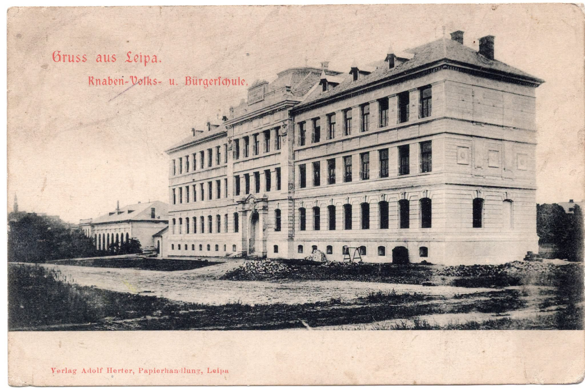 dne 23.9.1901 byla otevřena Chlapecká lidová a měšťanská škola, dnes pro každého "Pátovka". (archiv Českolipské obrázky)