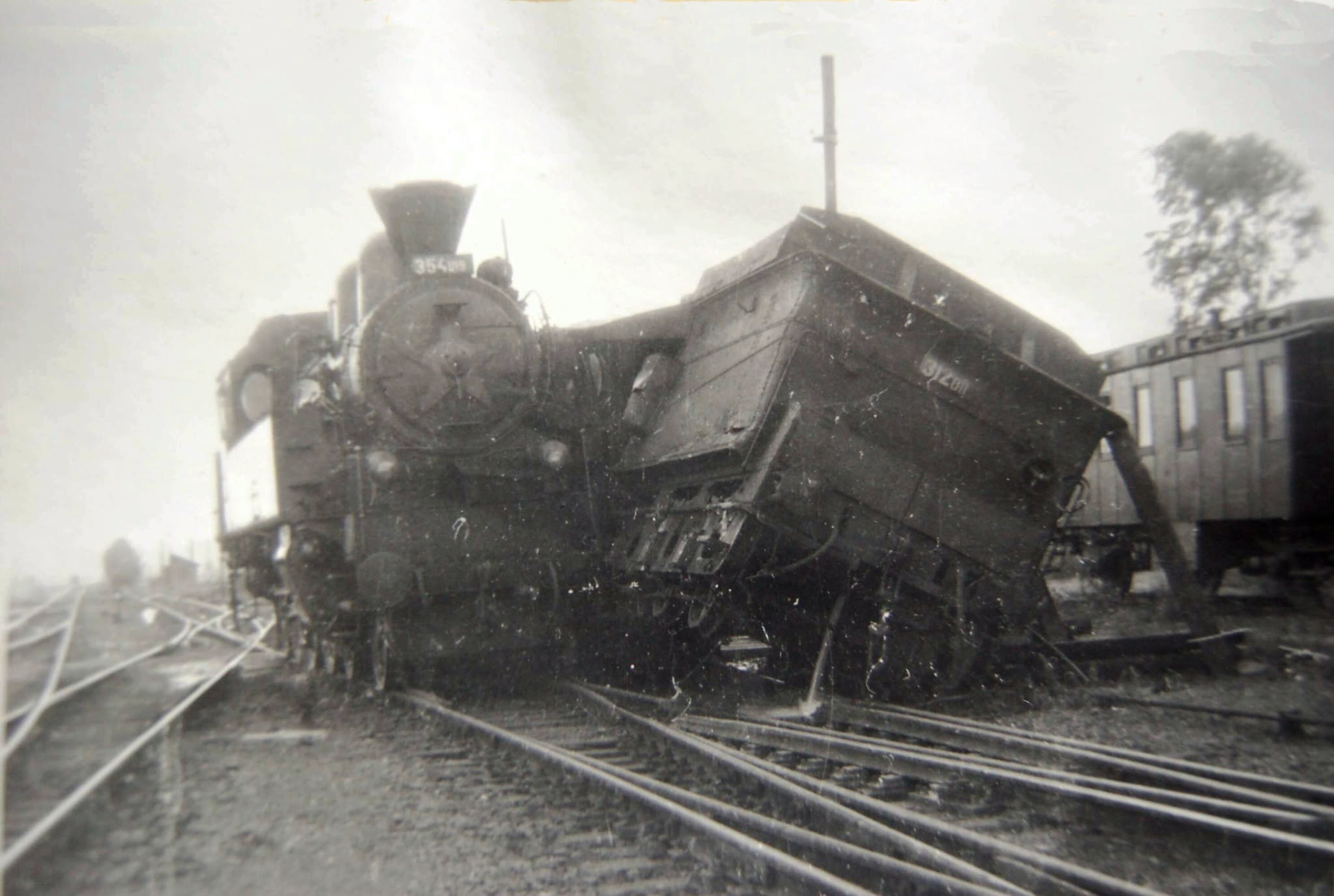 354.1119 +414.002 Česká Lípa foto:J.Fibikar zb.V.Truxa, J.Michálik č.p.10289 archív ŽM SR ŽSR