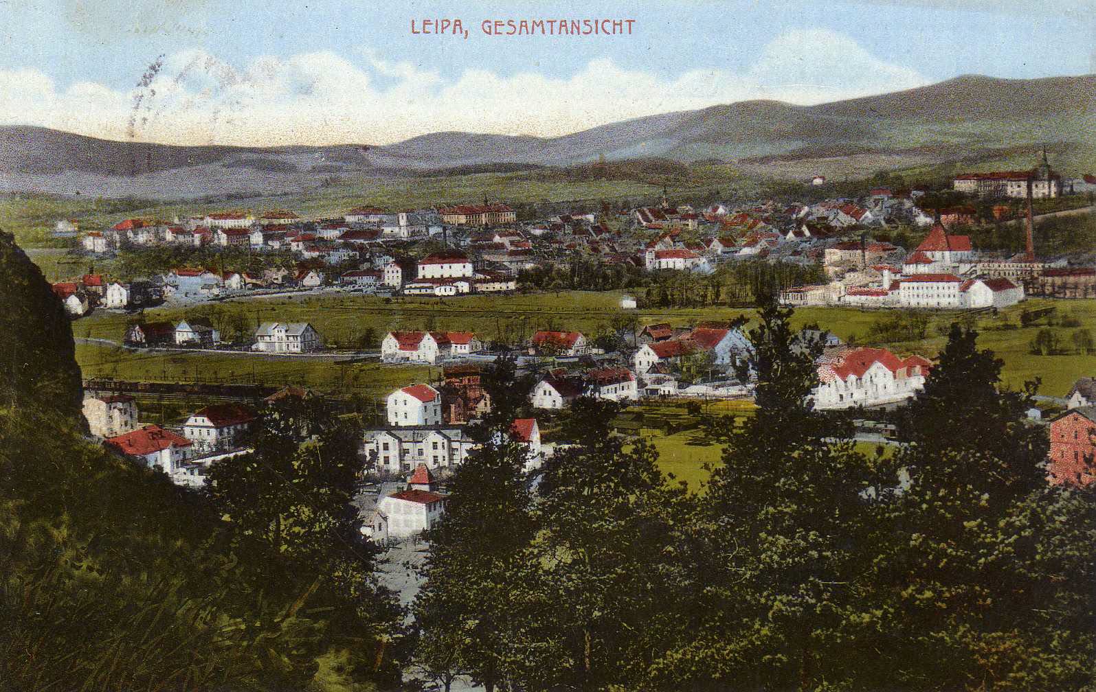 pohlednice odeslaná v říjnu, konkrétně 21.10.1917. Celkový pohled z Hůrky jistě netřeba dále popisovat. (archiv Českolipské obrázky)